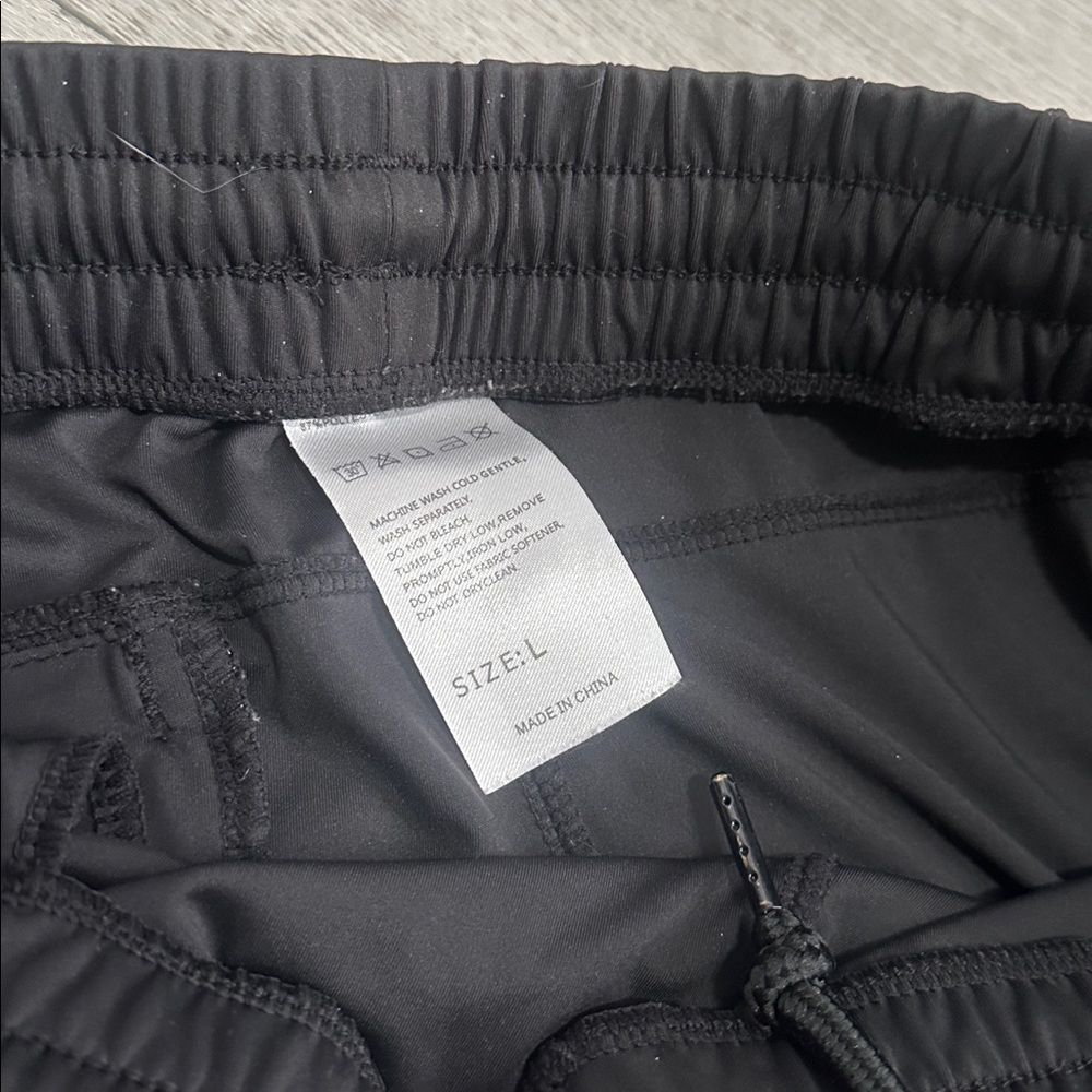 G Gradual Men's Sweatpants with Zipper Pockets
Size Large - Picture 3 of 7